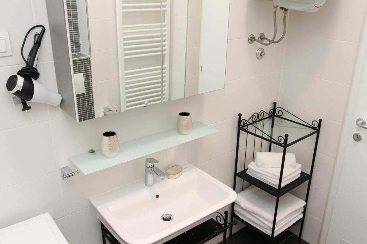 Apartment Biondic - Villa Sunce Senj  Bagian luar foto